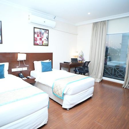 The Altruist Business Hotel Hitech Hyderabad Exteriör bild