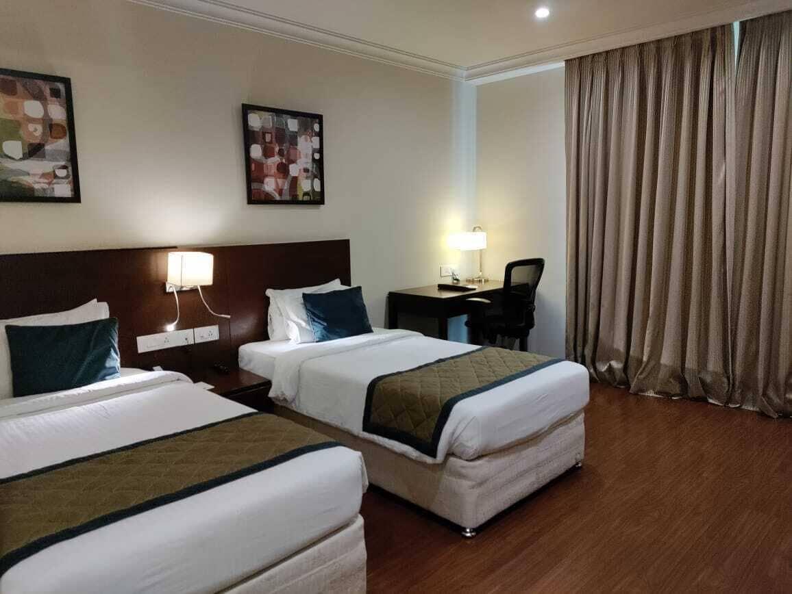 The Altruist Business Hotel Hitech Hyderabad Exteriör bild
