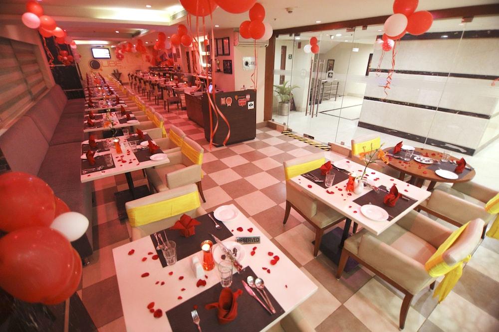 The Altruist Business Hotel Hitech Hyderabad Exteriör bild