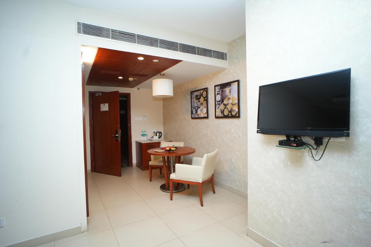 The Altruist Business Hotel Hitech Hyderabad Exteriör bild