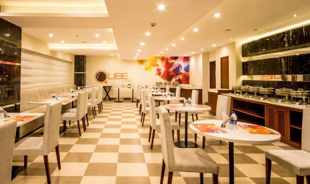 The Altruist Business Hotel Hitech Hyderabad Exteriör bild